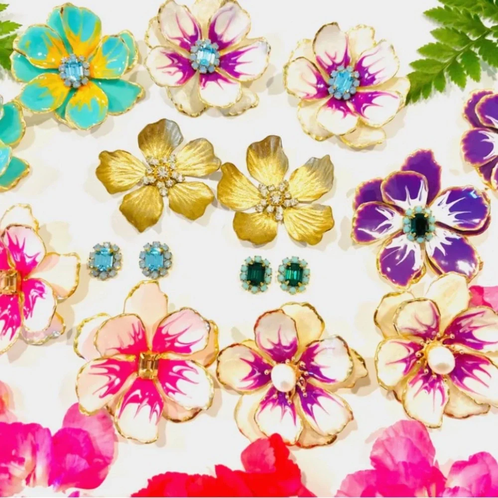 Anthropologie Pink Reef Pink and Fuchsia Gloss Hand Painted Floral Earrings, NWT - Picture 2 of 5